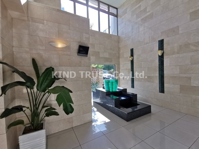 ARROW FIELDS 壱番館のロビー|建物の内部です