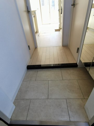 ARROW FIELDS 壱番館の玄関|毎日通る玄関はこちらです