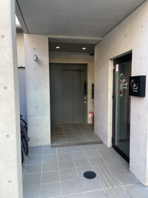 【エントランス】 | 神戸サテライトビル