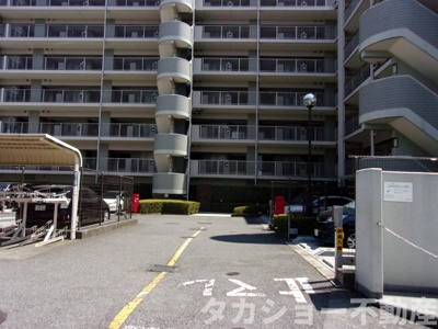 【駐車場】 | アーテージそが・弐番館 | 駐車スペースもあります