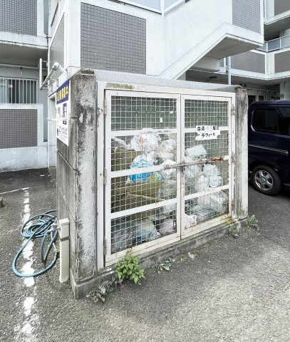 ラフィーネⅠの駐車場