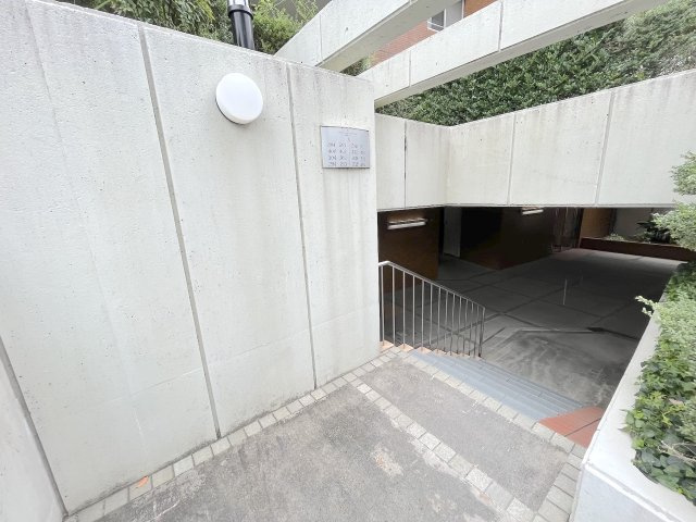 高宮ハウスB棟のエントランス