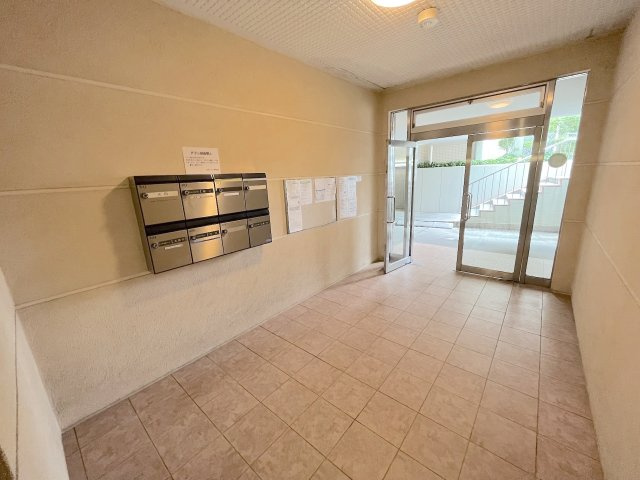 高宮ハウスB棟のエントランス