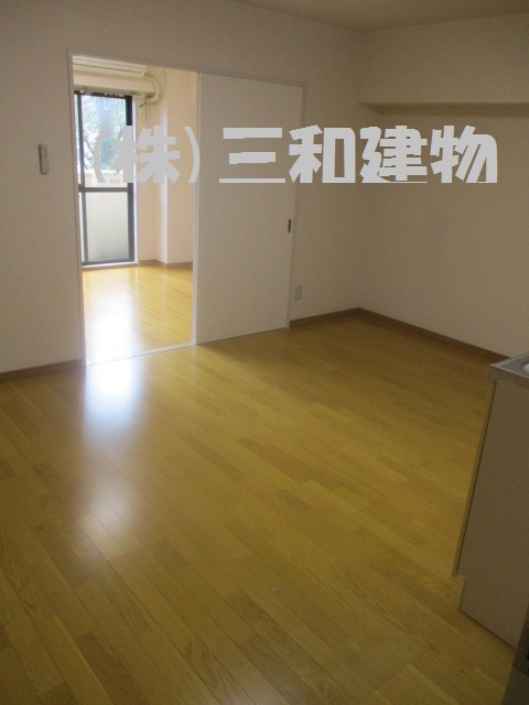 グリーンパレス小泉の居間・リビング|同間取り別室の参考写真です
