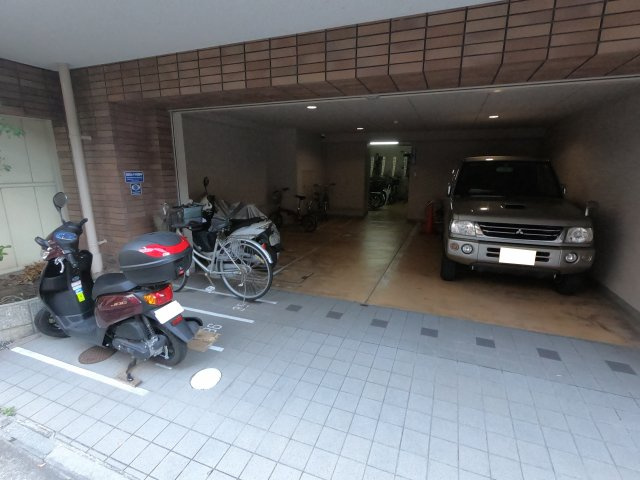 ３沿線利用可能☆７階部分の角住戸☆３ＬＤＫ☆ベル・クローチェ京都洛央の駐車場|駐車場