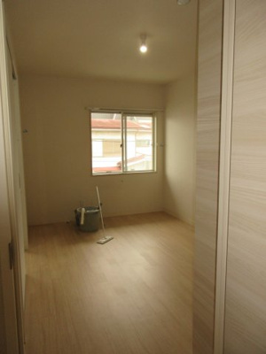 【洋室】 | エクセレントヴィラ | 現況と違う場合がございます。