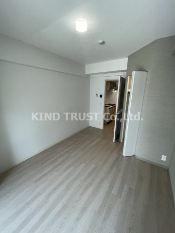 J-BRIGHT UMEDA KITAの居間・リビング|ゆったり過ごせるリビングです