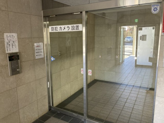 【エントランス】 | オートロック付きで安心