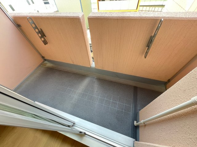グラマシー心斎橋東のバルコニー