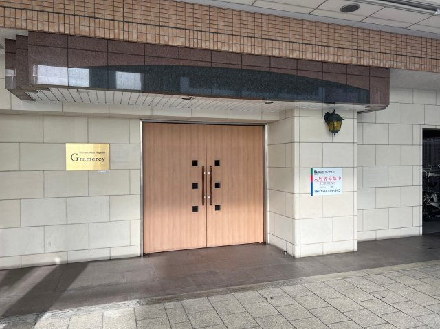 グラマシー心斎橋東のエントランス