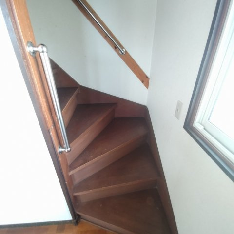 若草町６丁目１２－７ケントハウス借家の収納