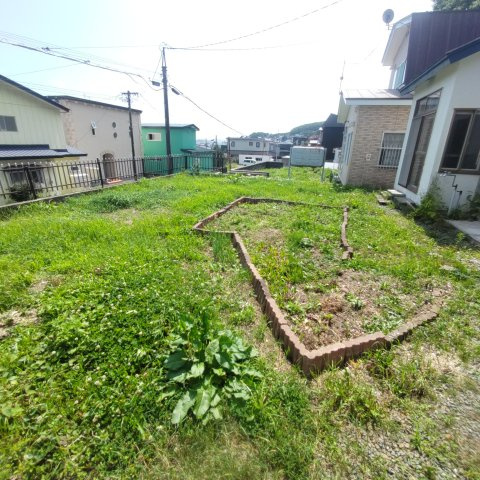 登別市若草町6丁目12-7戸建の庭