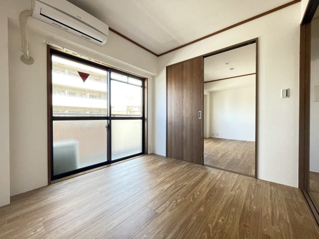 【洋室】 | エメラルドマンション