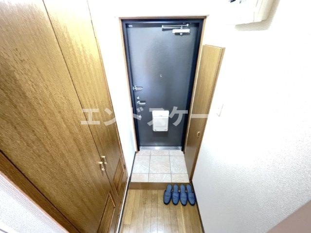 ヴァンテアンの玄関|高崎、前橋エリアのお部屋探しはエンドスケープまで！お客様の理想お聞かせ下さい♪