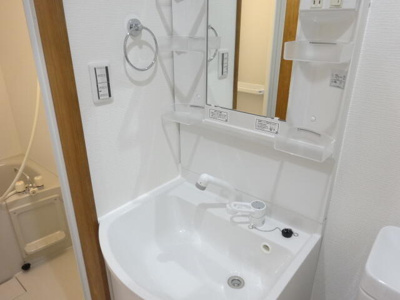 【独立洗面台】 | カーサブランカ杉田 | 同建物別部屋参考

