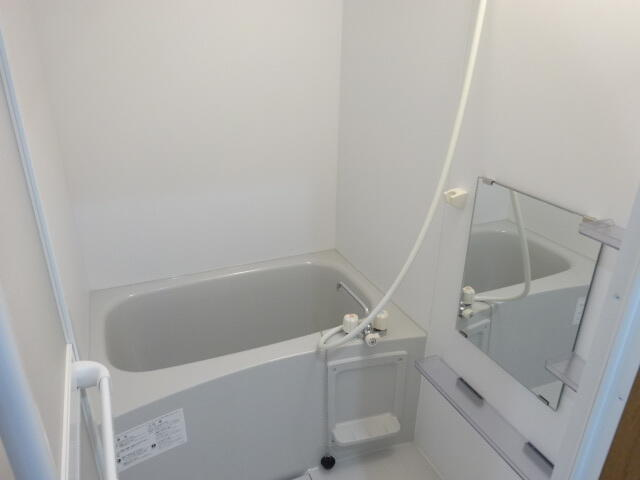 【浴室】 | カーサブランカ杉田 | 同建物別部屋参考
