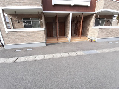 【エントランス】 | プラシードＢ