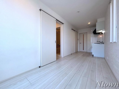 【居間・リビング】 | Grandtic Lana | ゆったり過ごせる居間です