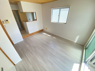 【居間・リビング】 | サンロイヤル柴原.