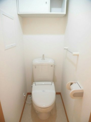 【トイレ】 | カーサフィオーレＡ | 清潔感のあるトイレです