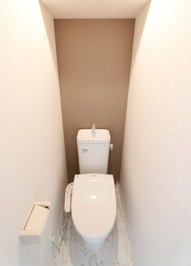 ユナイト仲通マリア・ゲッパードのトイレ|同タイプ参考写真です。