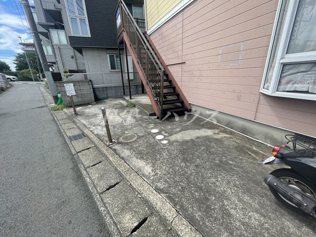 Ｗｈｉｔｅ　Ｗｉｎｇ　Ｅ．Ｆのエントランス