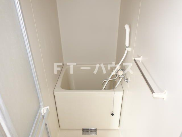 オネスティ大久保弐番館の浴室|洗濯機置場