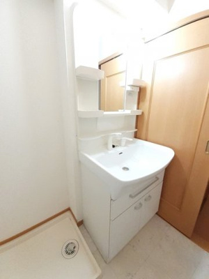 【洗面所】 | プラシード清水 | 洗面所です