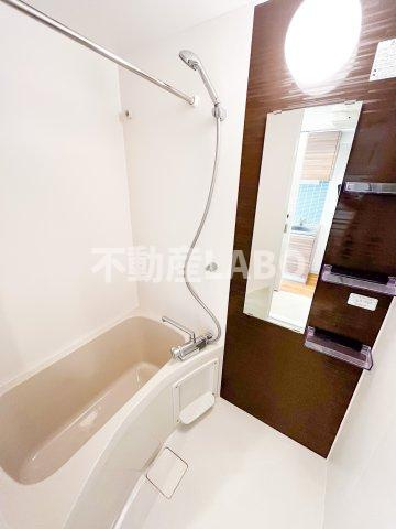 コーラルポワント難波WESTの浴室