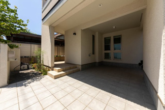 【外観】 | カースペース付き。