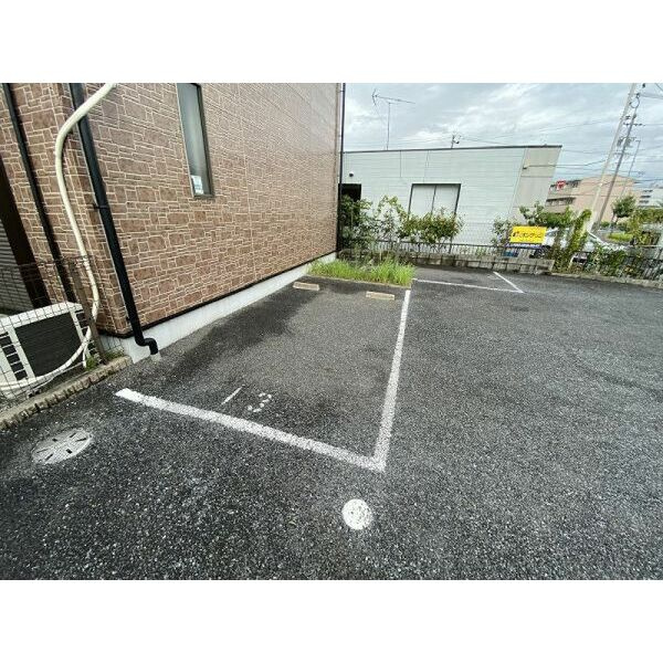 グランドソレーユ　B　　　刈谷市近郊の賃貸はクラスホームの駐車場