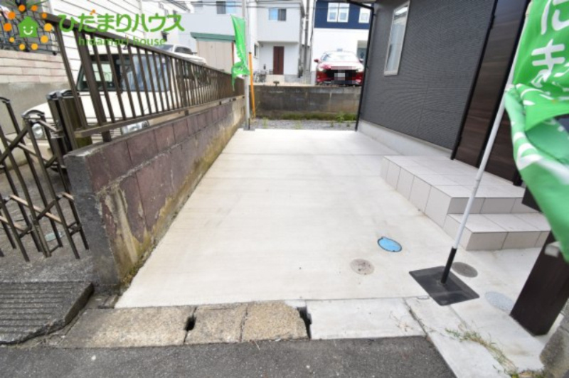 上尾市瓦葺　中古一戸建ての駐車場