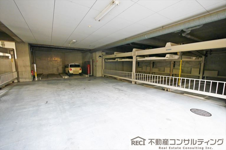 ソルディオ芦屋山手の駐車場