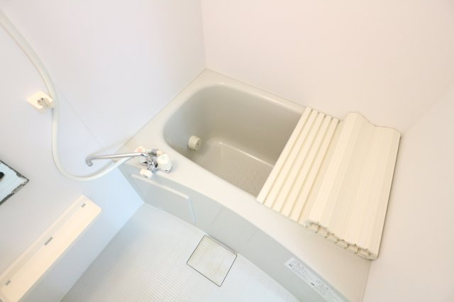 府中市美好町３丁目の賃貸マンションの浴室