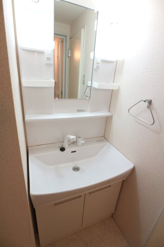 府中市美好町３丁目の賃貸マンションの独立洗面台