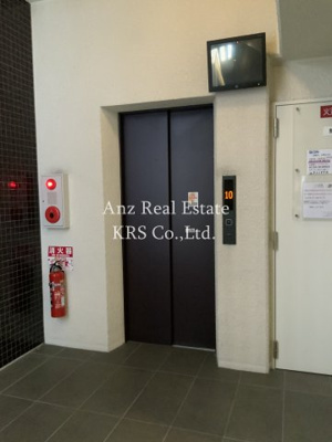 【その他共用部分】 | ブラン靭公園 | エレベーターは防犯カメラが付いているので、安心です♪