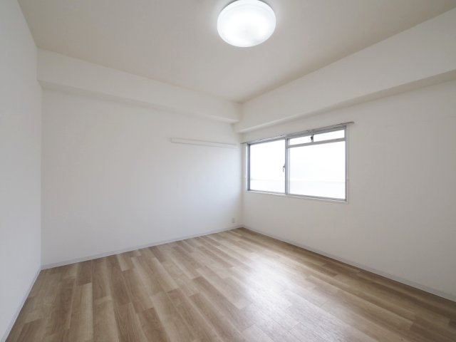 テン・フォーティの洋室