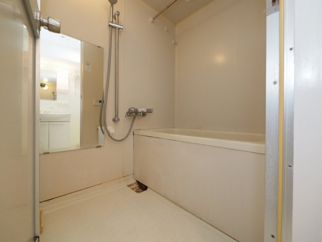 テン・フォーティの浴室