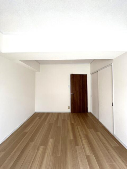 【寝室】 | グランデ博多 | 使い勝手のいい寝室です