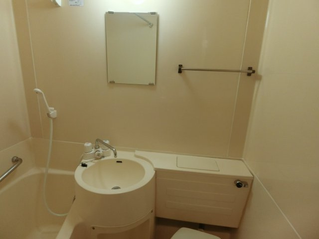 ハイタウン新丸子の洗面所|他のお部屋の参考写真となります。
