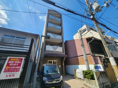 アブレスト四条大宮の外観