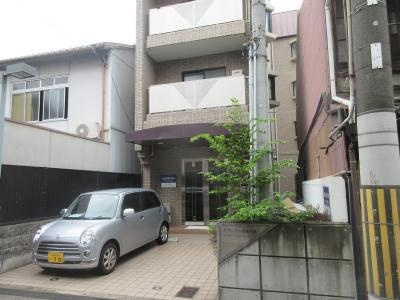 アブレスト四条大宮の外観