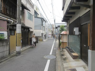 アブレスト四条大宮の周辺|前面道路