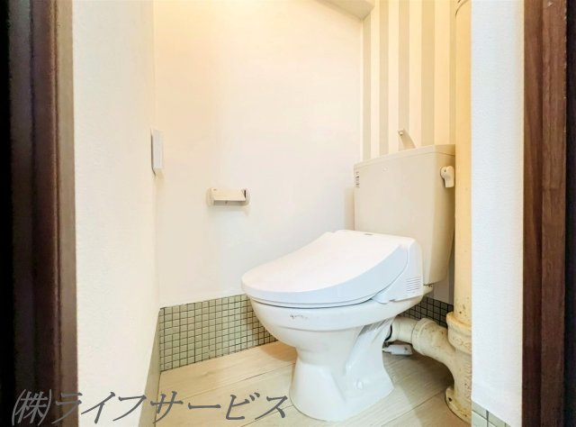 【トイレ】 | 塚本東コーポ | 温水洗浄便座付トイレ
