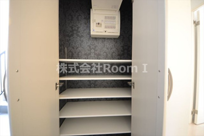 【玄関】 | グラシア堺筋本町 | 収納もある玄関です