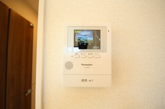 【セキュリティ】 | ドミール大島VI | モニター付きインターホンです