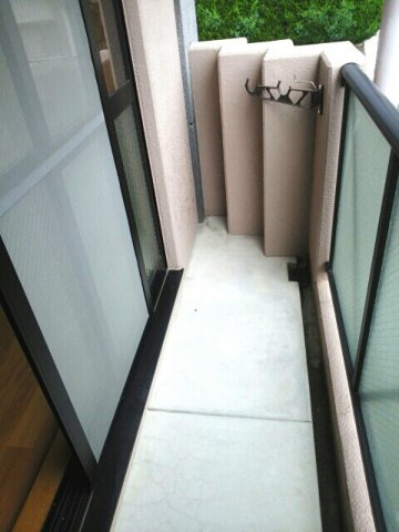 ジュネス黒髪のバルコニー|落ち着いた時間を過ごせるバルコニーです