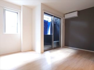 広島市安佐北区亀山４丁目のアパートの居間・リビング