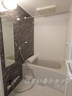 広島市安佐北区亀山４丁目のアパートの浴室|追い焚き・浴室暖房乾燥機あり