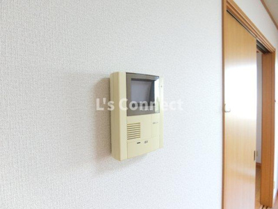 【セキュリティ】 | 第８メゾンアカマＢ棟 | 突然の来客時もＴＶモニターホンでしっかり確認。